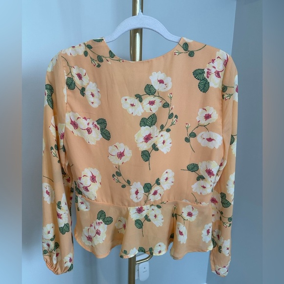 ❤️ Leith Peach Floral Blouse Small NWOT - Picture 4 of 7